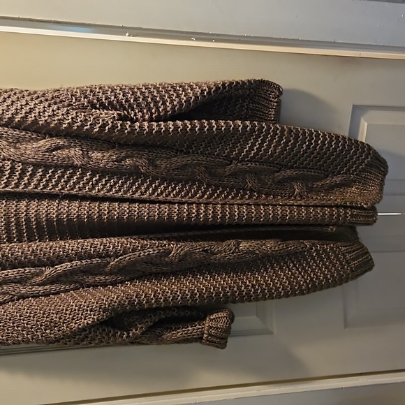 Cardigan - Picture 2 of 8